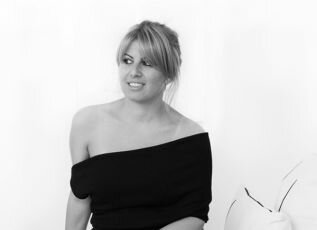 Ιωάννα Κουρμπέλα: Η πολυμορφικότητα και η αλήθεια του σχεδίου